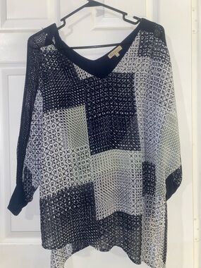 Democracy Black and White Patchwork Print V-Neck Tunic